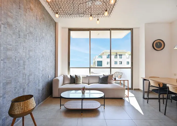 Cosy 2Br Next To Gordon Beach By Holyguest