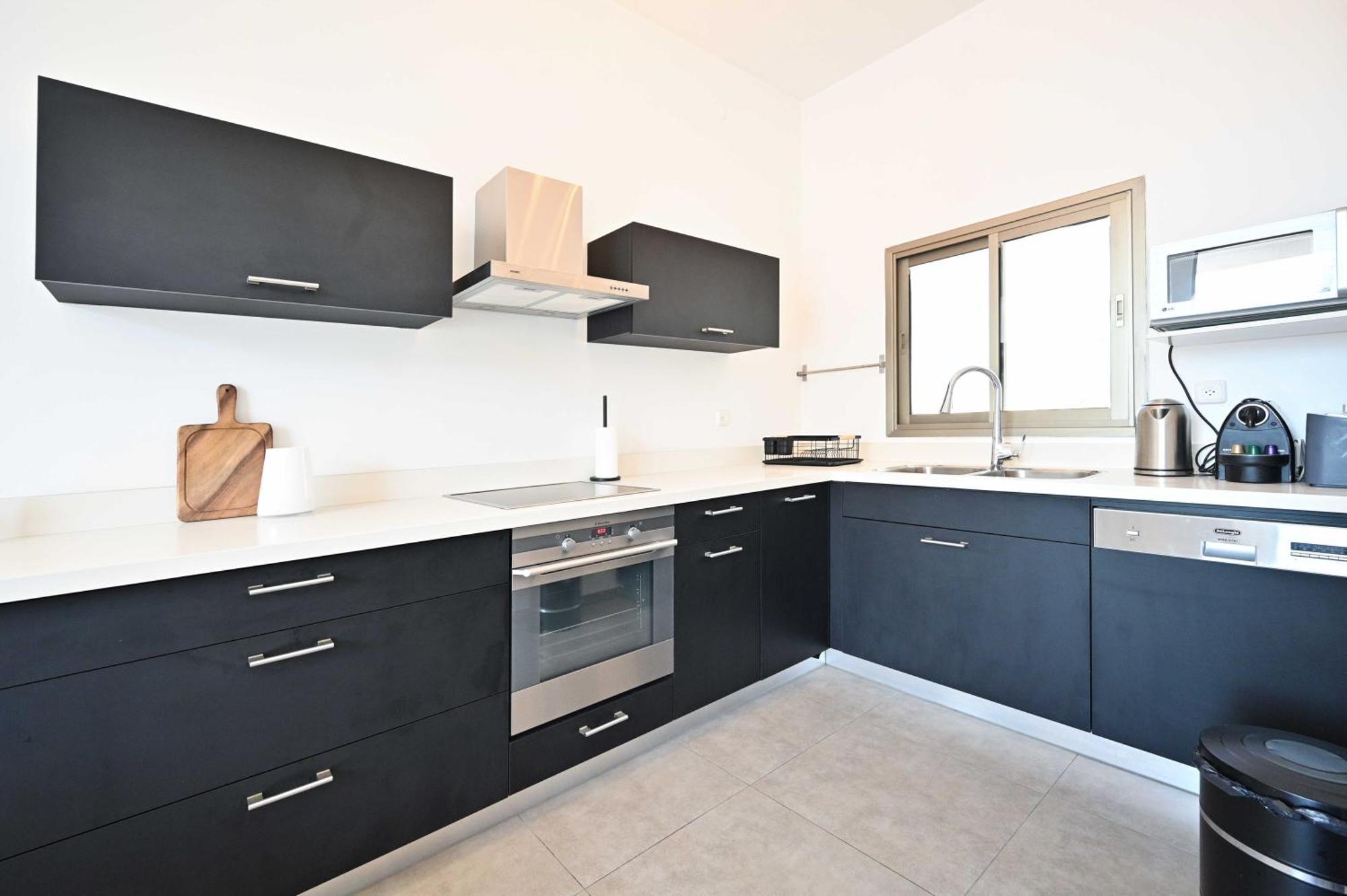 Apartment Cosy 2br Next To Gordon By Holyguest