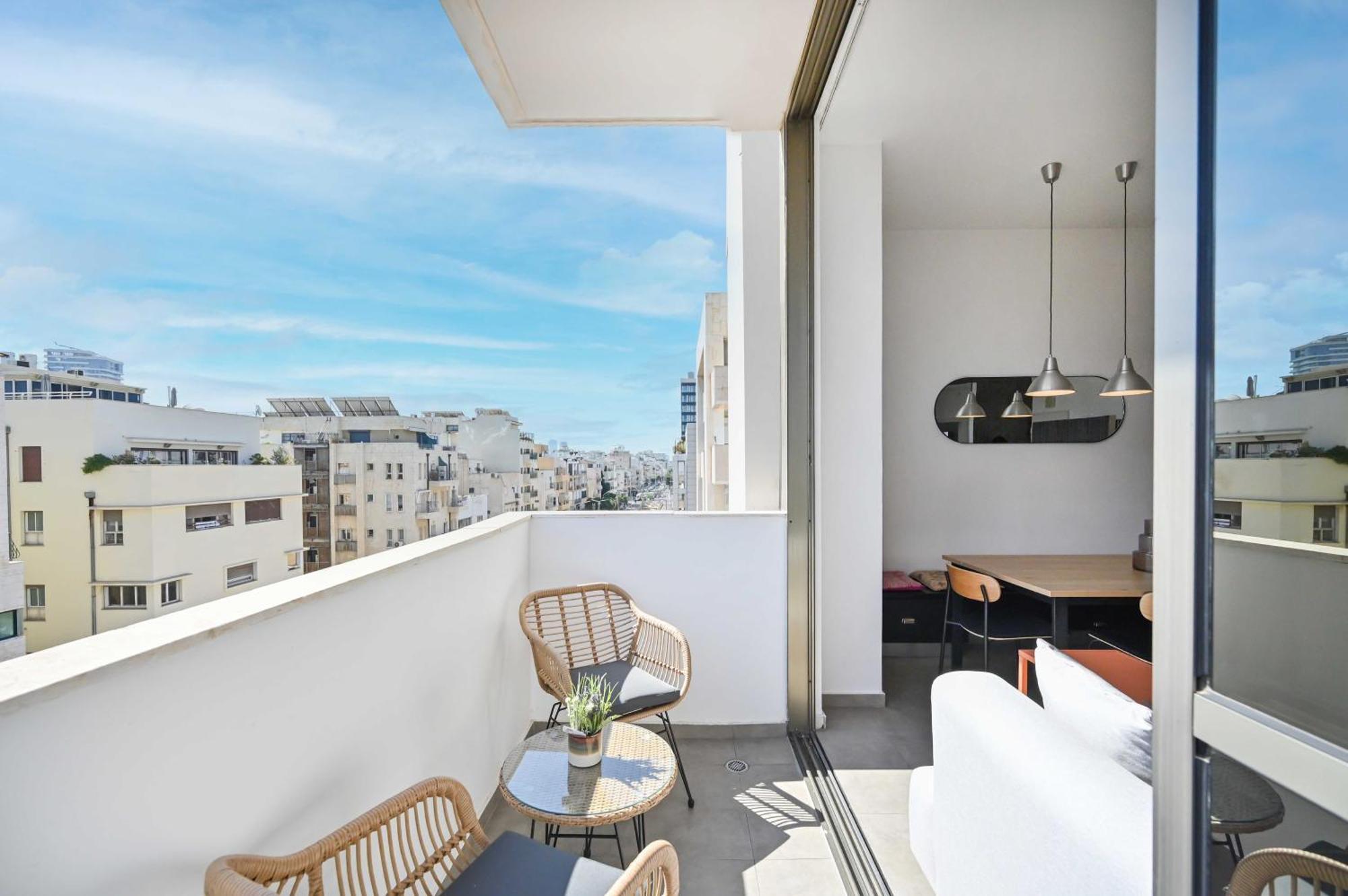 Cosy 2br Next To Gordon By Holyguest Tel Aviv